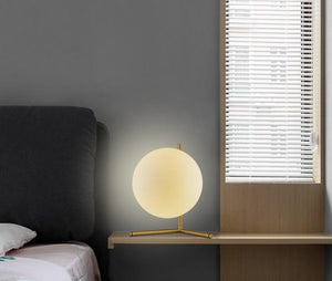 Moon - B - UNIC32597010 - ball - lamp - warm - white - us - plug